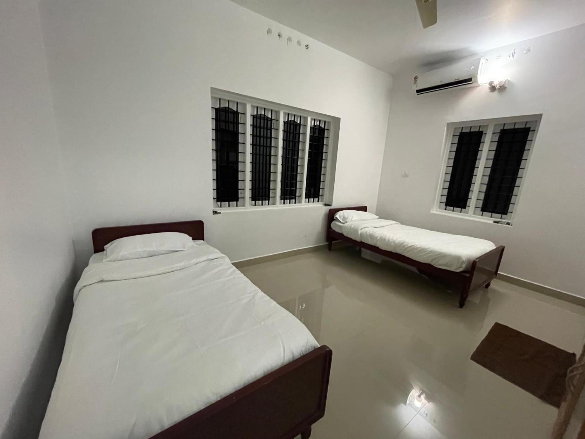 Dream Home Kochi Tripunithura Bagian luar foto
