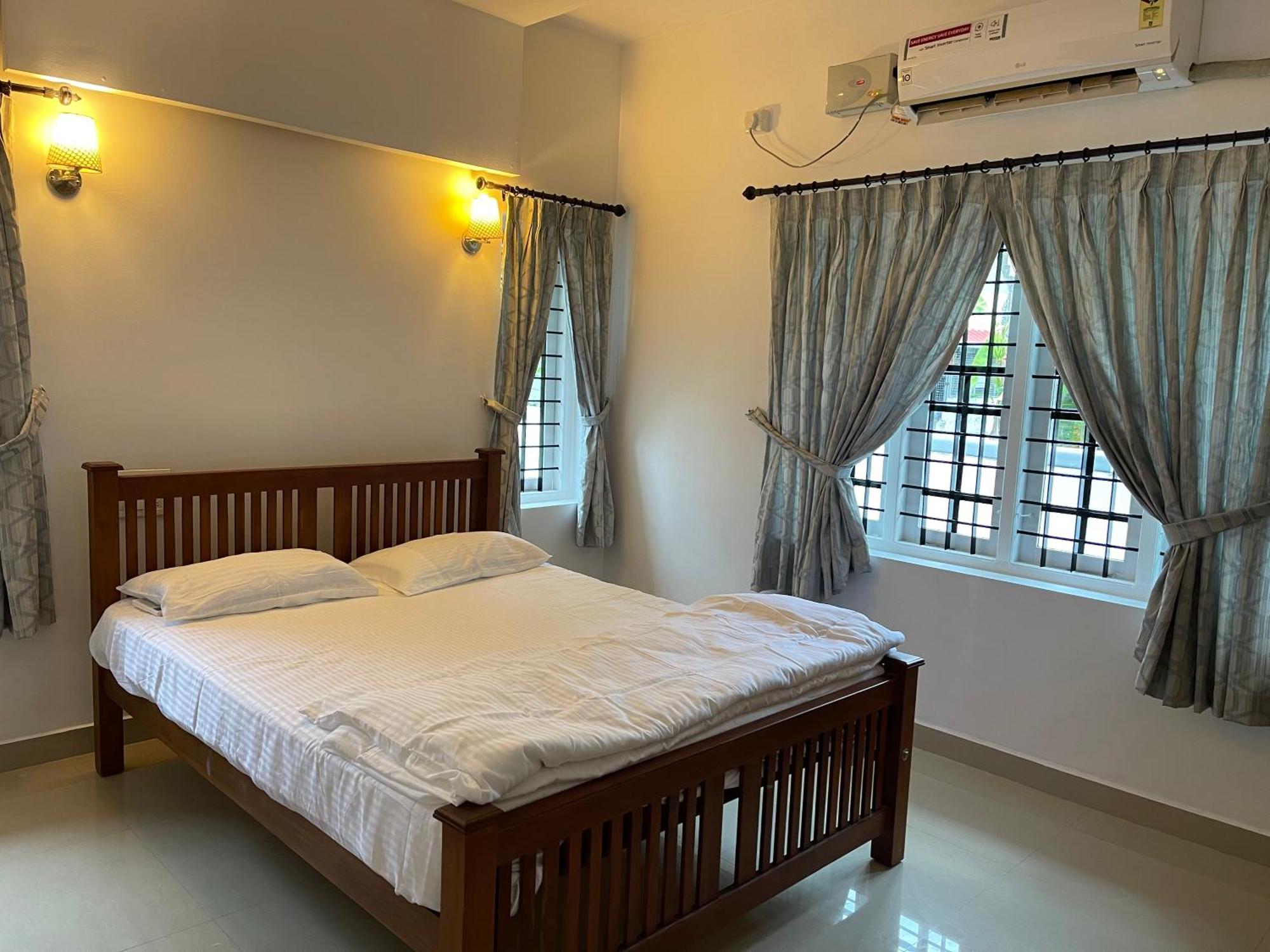Dream Home Kochi Tripunithura Bagian luar foto